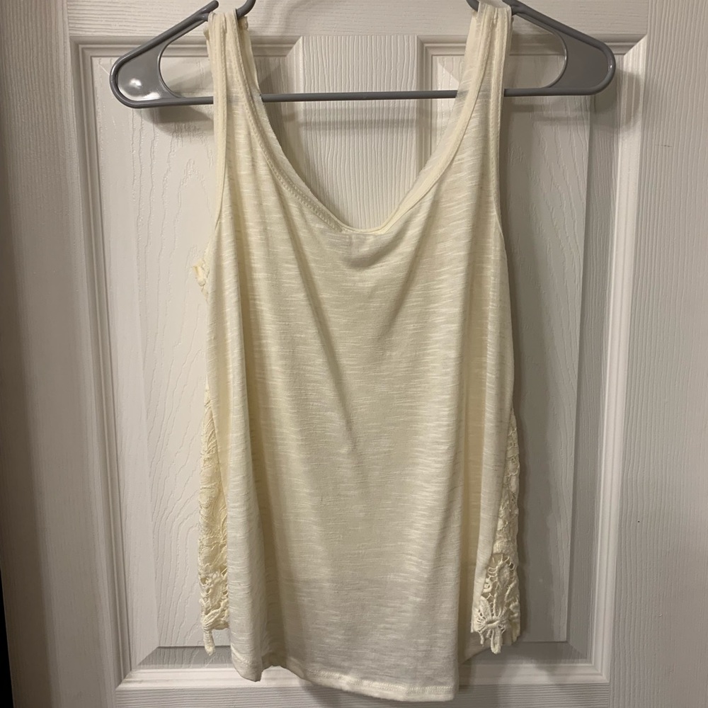 Lace tank - Picture 4 of 4
